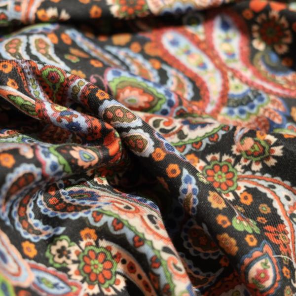 Wełna | Czarny Ogród Paisley