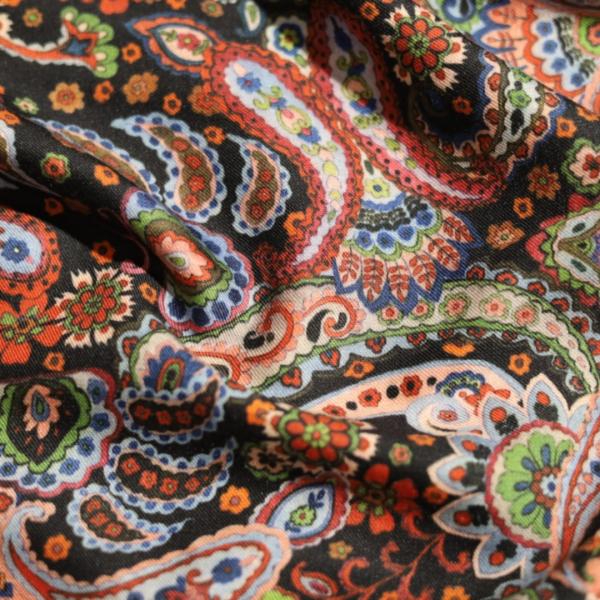 Wełna | Czarny Ogród Paisley